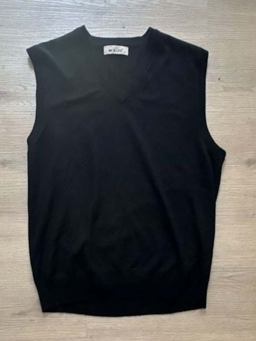 Vtg 100% Merino Wool V-Neck Sweater Vest Black Size 42 Morley 1795 Ivy League Ac